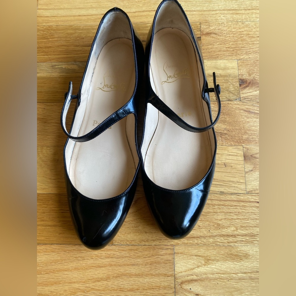 Christian Louboutin Shiny Black Ballet Flat Mary Jane sz 37